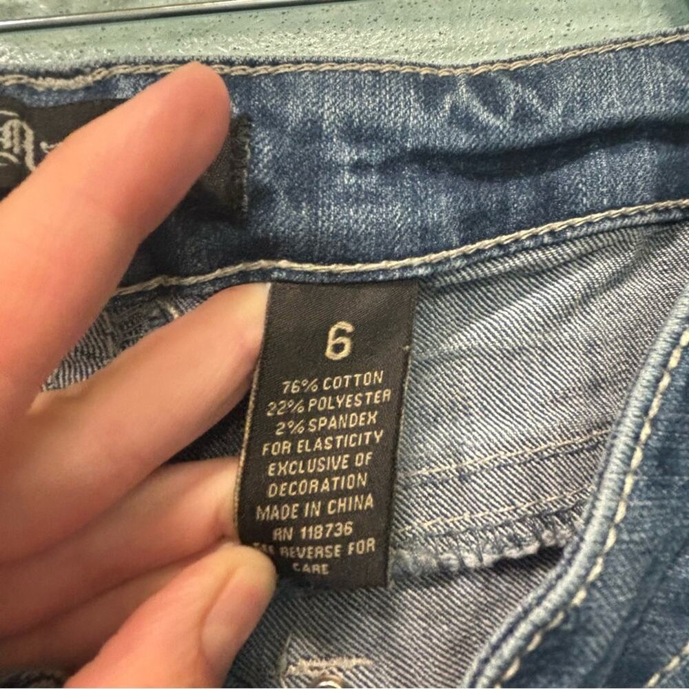 ⭐️ 3/$21 ⭐️ Love Nation Blue Ankle Cropped Jeans with Vintage Wash - Picture 5 of 12